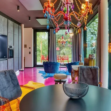 Mit Pool Little King, Little Dagobert Apartman