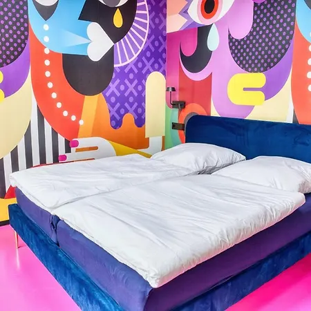 Mit Pool Little King, Little Dagobert Apartman *