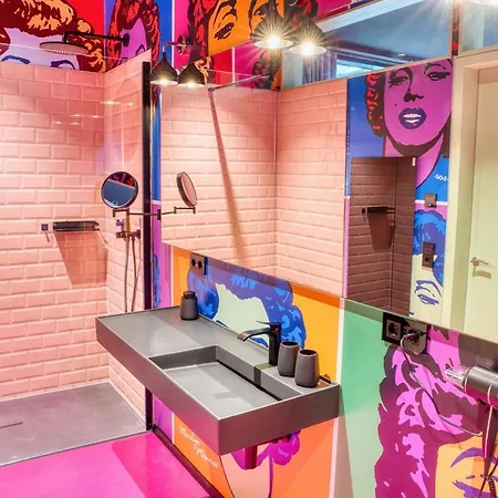 Mit Pool Little King, Little Dagobert Apartman