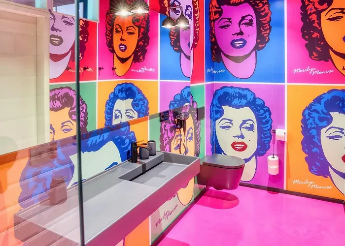 Mit Pool Little King, Little Dagobert *