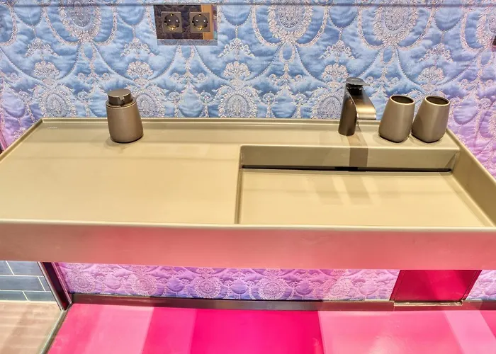 Daire Mit Pool Little King, Little Dagobert *