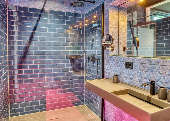 Mit Pool Little King, Little Dagobert Daire *