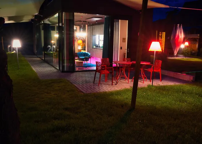 Mit Pool Little King, Little Dagobert *